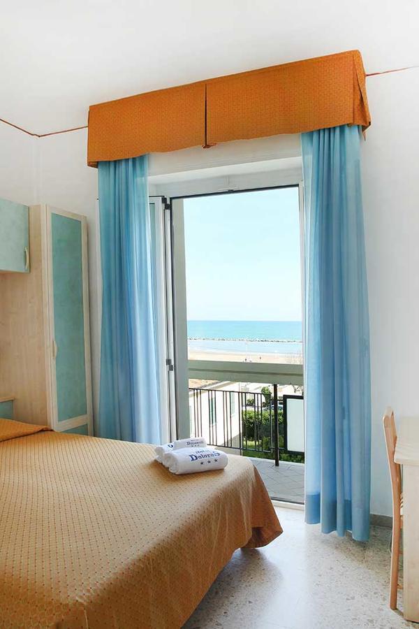 Hotel Dolores Rimini Exteriör bild