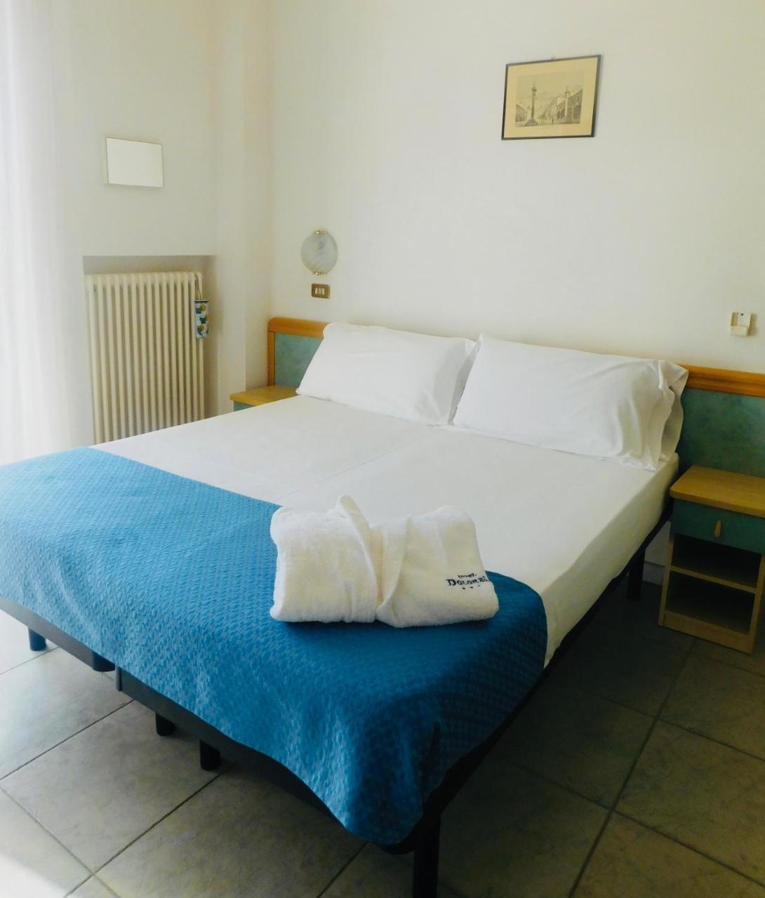 Hotel Dolores Rimini Exteriör bild